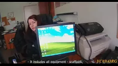 Reproducir El coño cubierto de medias de la adolescente pelirroja Dila en un porno duro de bragas
