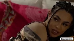 Jouer TS Latina Anna de Ville Big Tets and Cock In Hardcore Shemale Action