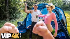 Abspielen Hunt4k: Der Euro -Jäger erfasst und gefickt