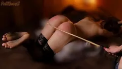 Odtwórz Bondage BDSM i mocne klapsy tyłka chudej azjatyckiej nastolatki