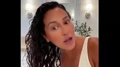 Oynat Adrienne bondon joi