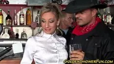 تشغيل جبهة غير طبيعية cummed هو بول