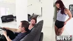 Jouer Begrime-talk girl stuzzica la star della registrazione video di Sashay gina powerina - mofos.com