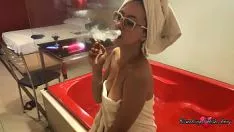 Oynat Smoke fetich anny (anny tütün kullanıcısı)