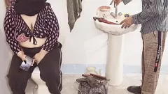 Reproduzir Amador Desi BBW Anal vagabunda é aproximadamente fodido por encanador pendurado