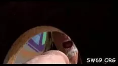 Reproducir Bebé se pone wazoo baboso en el agujero resplandeciente más tarde actuando con juguetes